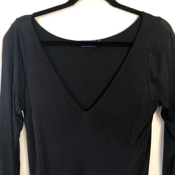 Polo Ralph Lauren Black Flowy Dress with a Deep V-Neck - Picture 4 of 9